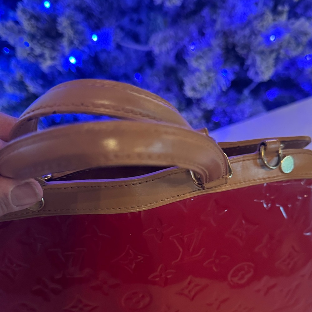 Louis Vuitton Red vernis and Tan Patent Leather Satchel - Picture 12 of 17